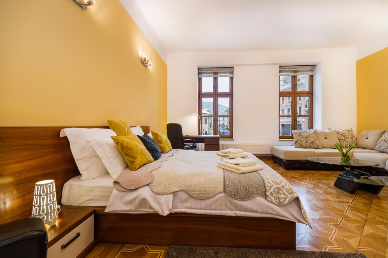 Council Square Estate Apartment *Bull'S Eye* Brașov Exterior foto