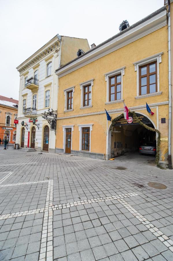 Council Square Estate Apartment *Bull'S Eye* Brașov Exterior foto